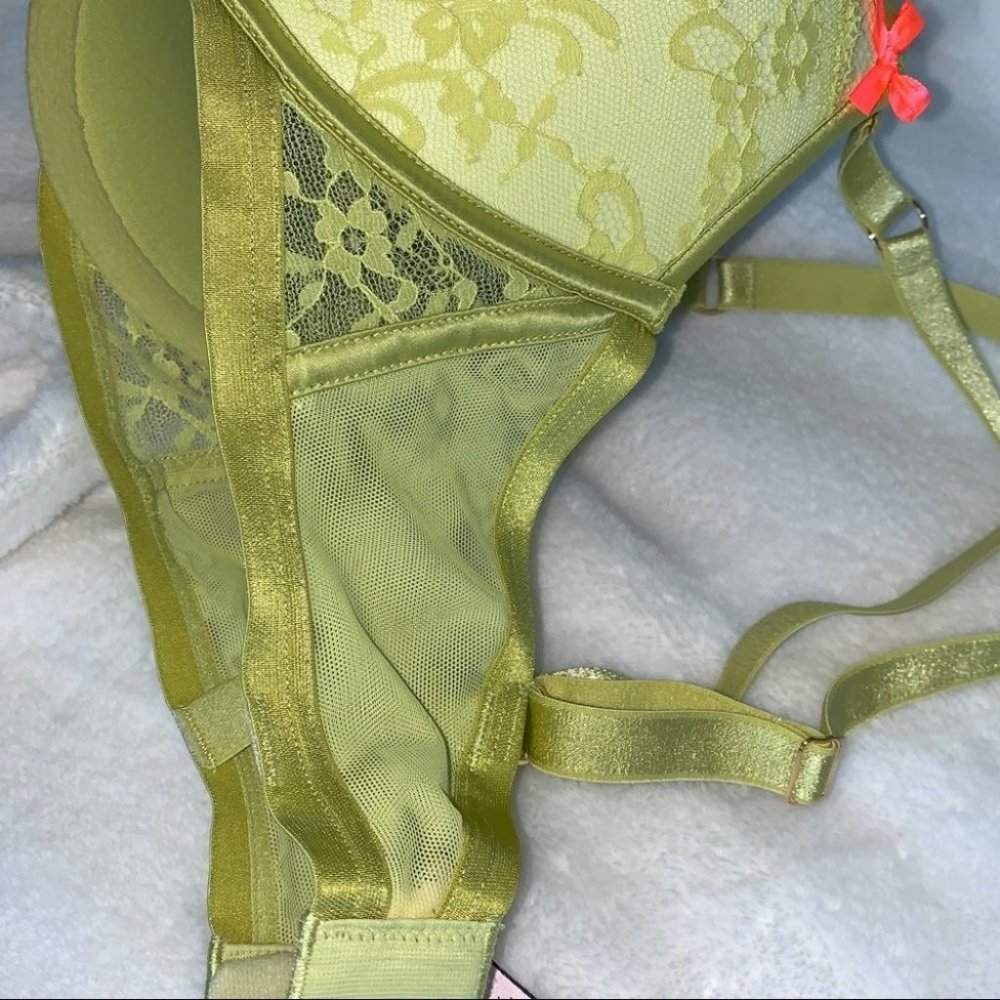 32E Victoria’s Secret Very Sexy Padded Demi Bra Yellow Green Fashion Show 32DD - Picture 6 of 10